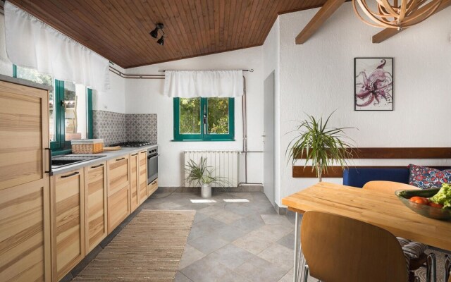 Nice Home in Medulin With Wifi and 2 Bedrooms