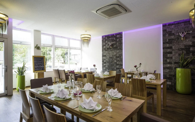 Caravelle Hotel im Park