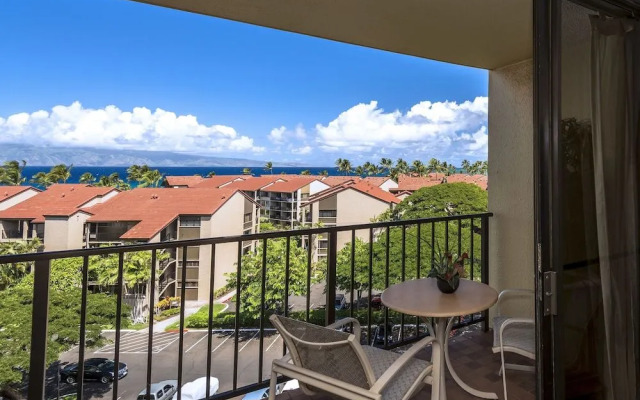 Kaanapali Shores Studio 742 Studio Bedroom Condo by RedAwning