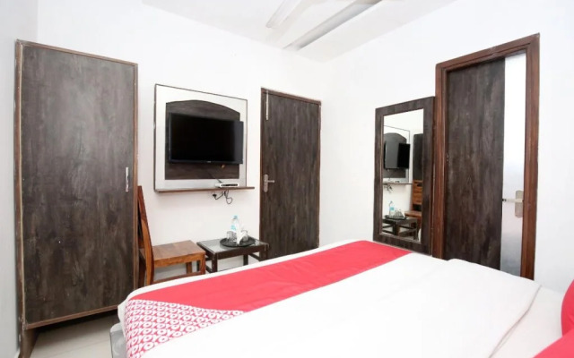 Hotel Royal Blue By OYO Rooms