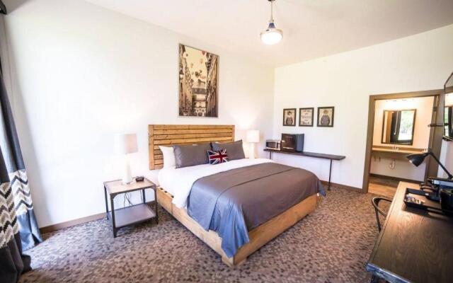 Okoboji Commons Hotel