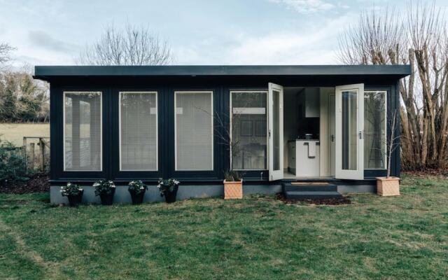 Wisteria House - Sleeps 11
