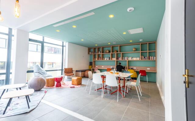 Le Hüb Grenoble Hotel
