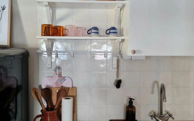 Hurmaava ullakkoasunto Vanhan Rauman laidalla