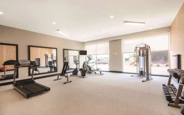 La Quinta Inn & Suites by Wyndham Memphis Downtown