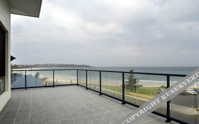 Mollymook Beachfront Luxury Apartment