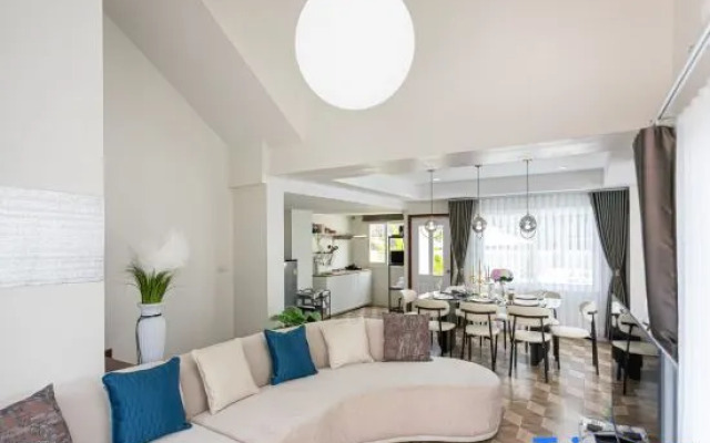 tropical private pool villa