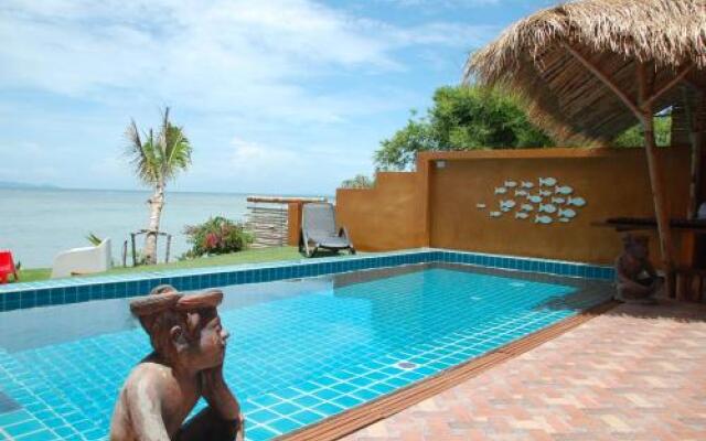 Villa Goldenmoon Beachfront Piscine