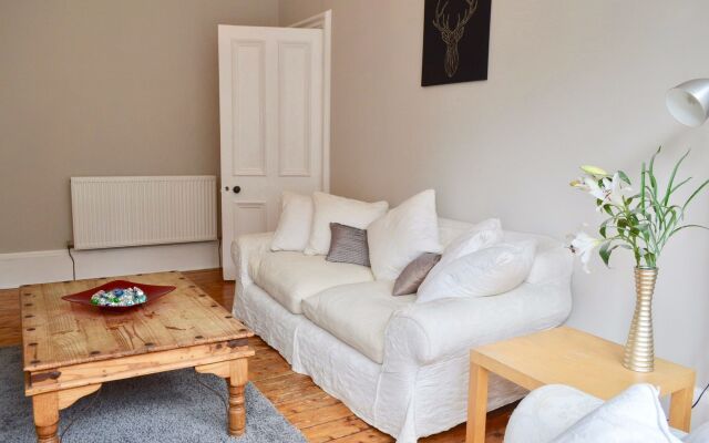 Central 2 Bedroom Flat