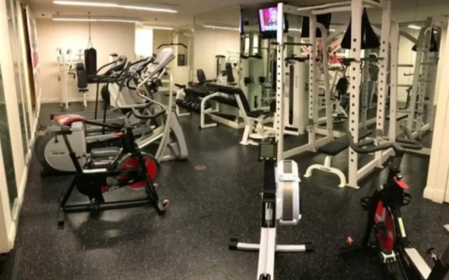 International House Hotel