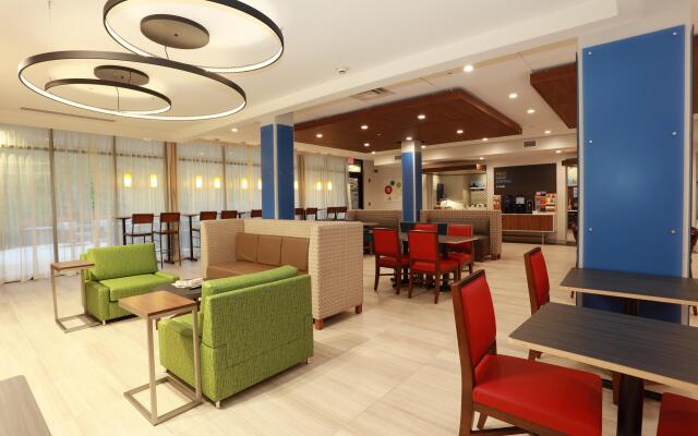 Holiday Inn Express Oneonta by IHG