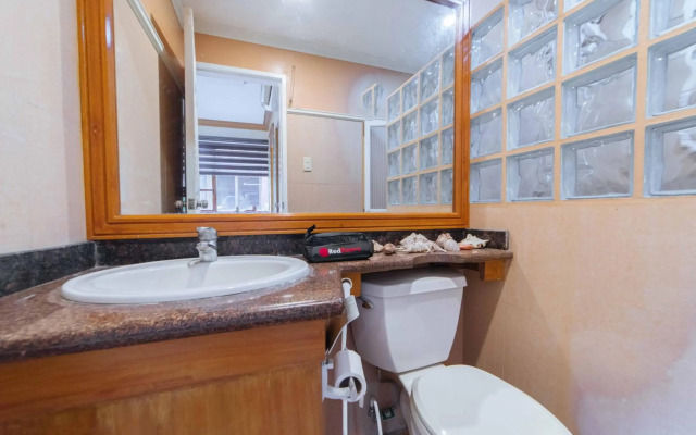 RedDoorz Plus @ Starhomes Olivianville