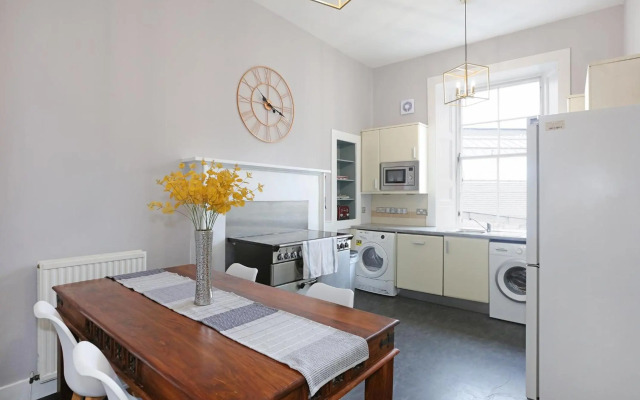 The Forrest Road Residence