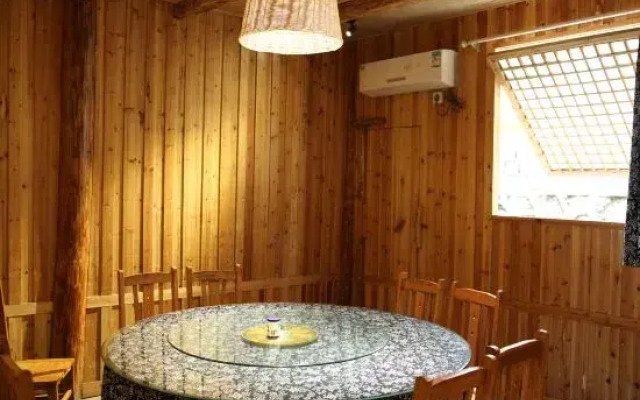 Mr. Dai Jiuzhuang Hostel