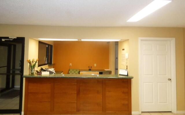 Americas Best Value Inn Montezuma