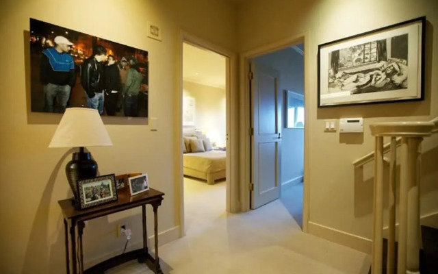 Embarcadero Vista Apartment
