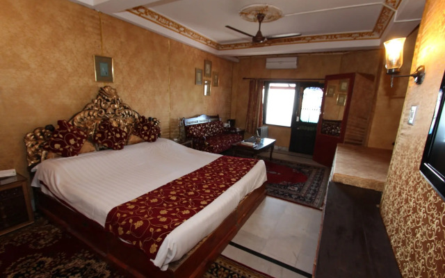WelcomHeritage Grace Hotel