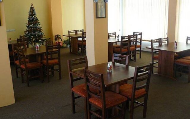 Family Hotel Iv
