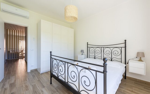 JOIVY Lele Apartment With Swimming Pool