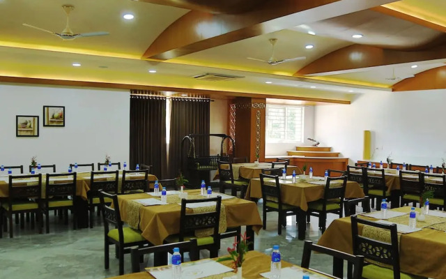 Kgees- HillTown Hotel