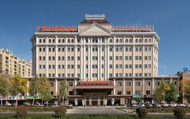 Vienna International Hotel of  Yingbin Road Altay Airport
