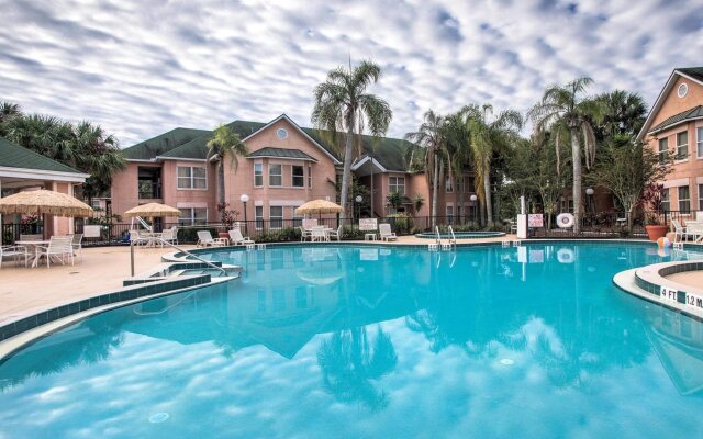 The Palms Hotel & Villas