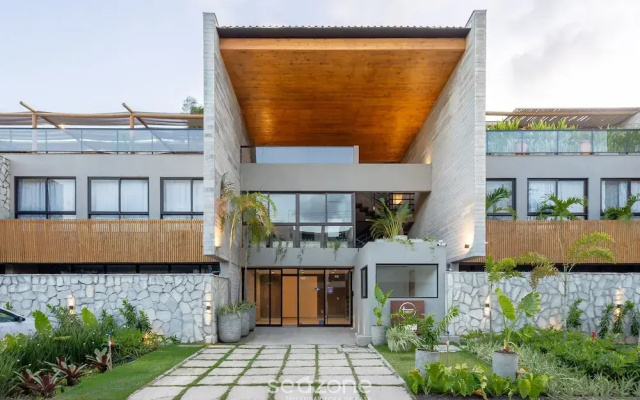House w/ Pool and Barbecue Grill Sgt0000