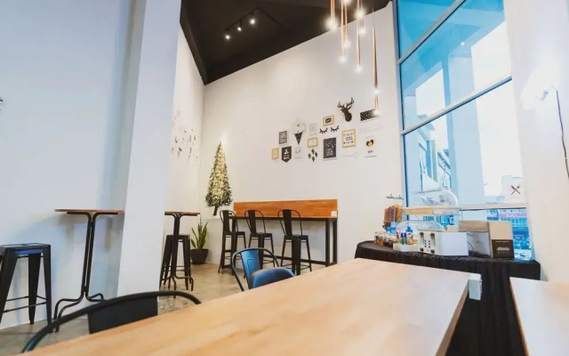 Hashtag.Capsule.Hostel