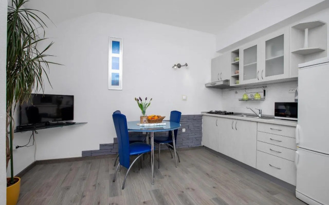 Apartments by the sea Drasnice, Makarska - 2581