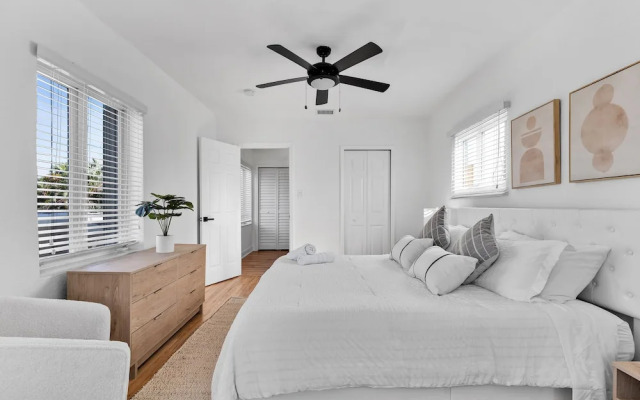 Stylish & Modern 4BD Home