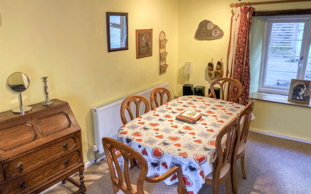 Moonfleat Cottage