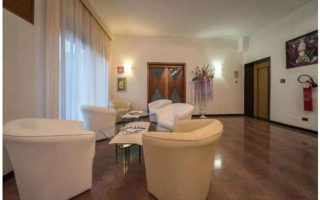 New Petit Hotel