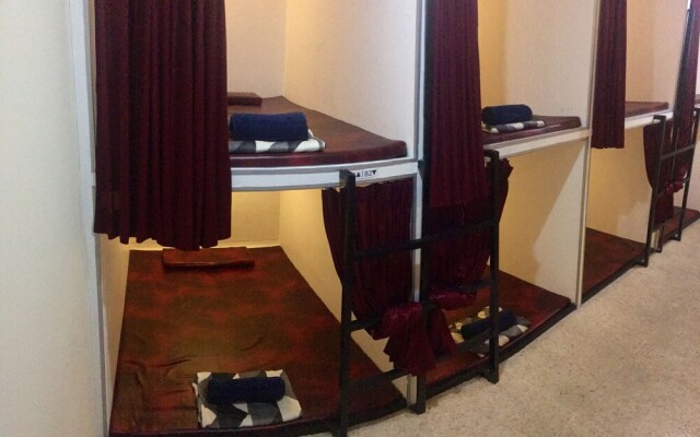 Manado Pod House - Hostel