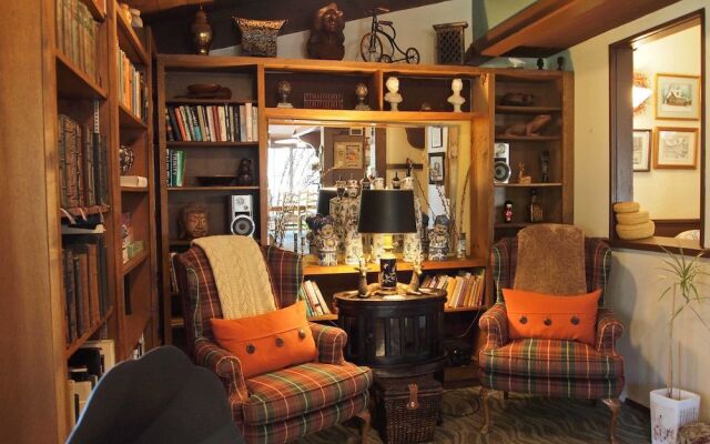 Strawberry Creek Inn Bed & Breakfast