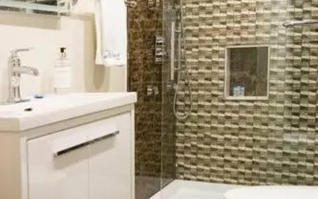 The Lakehurst Estate