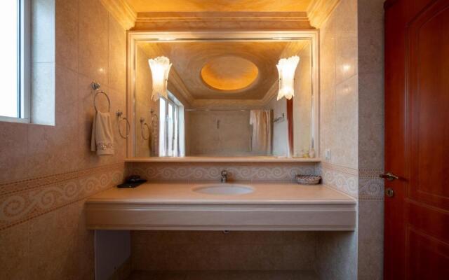 Celestial Azure Villa, your Athenian Country House Retreat