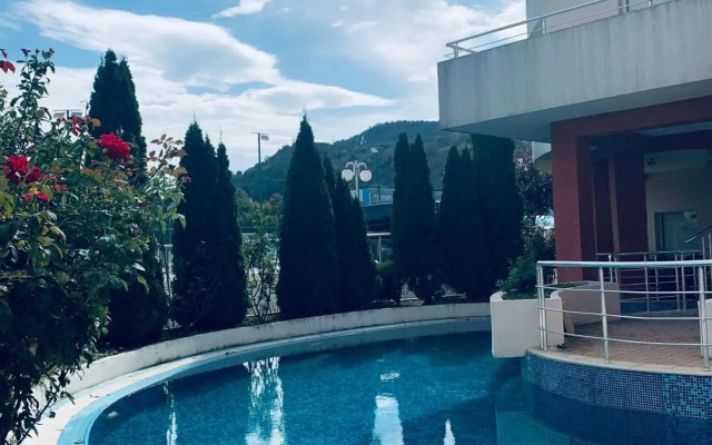 Apartment #1 - Sunshine and Love