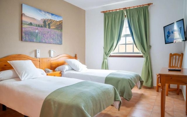 Apartamentos Oasis San Antonio