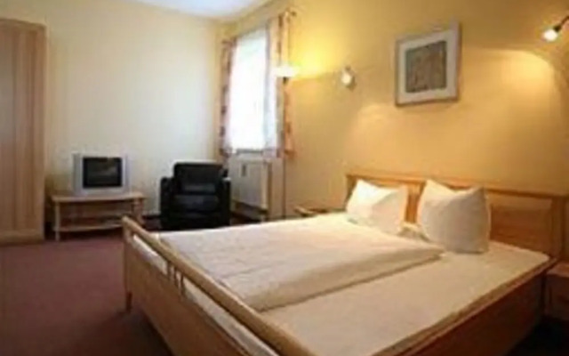 Airport Regent Hotel