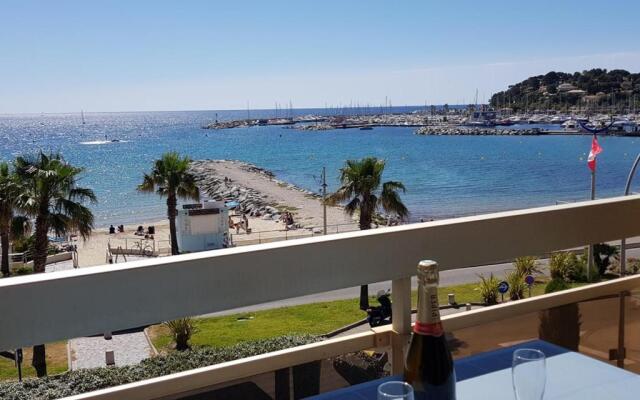 Appartement Cavalaire-sur-Mer, 1 pièce, 4 personnes - FR-1-100-184