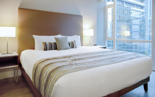 Coast Coal Harbour Vancouver Hotel by APA