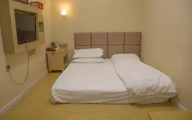 Hakka Business Hotel (Lanzhou Zhongchuan Airport Rainbow City)