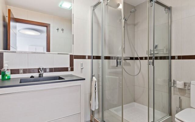 Modern Apartment in La Herradura with Sea Nearby