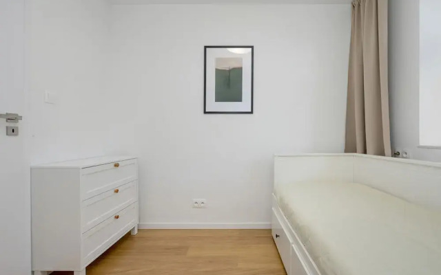 Apartment With 2 Bedrooms by Renters