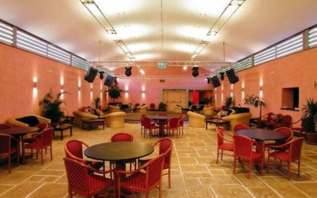 Le Mandrelle Beach Resort