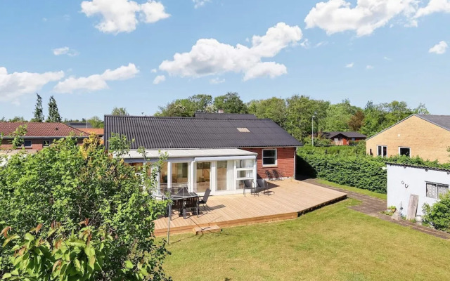 5 Person Holiday Home in Albaek
