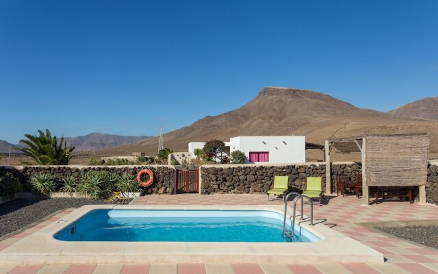 Casas Pilar, Aurora y Tarabilla en finca ecológica