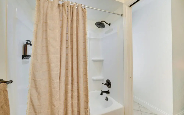 Winter Haven Retreat w/ Private Pool!