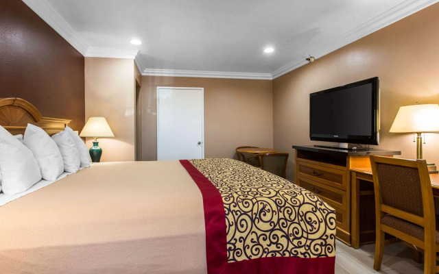 Rodeway Inn Cypress - Near Cypress College