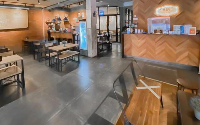 RedDoorz Plus near AlunAlun Cianjur